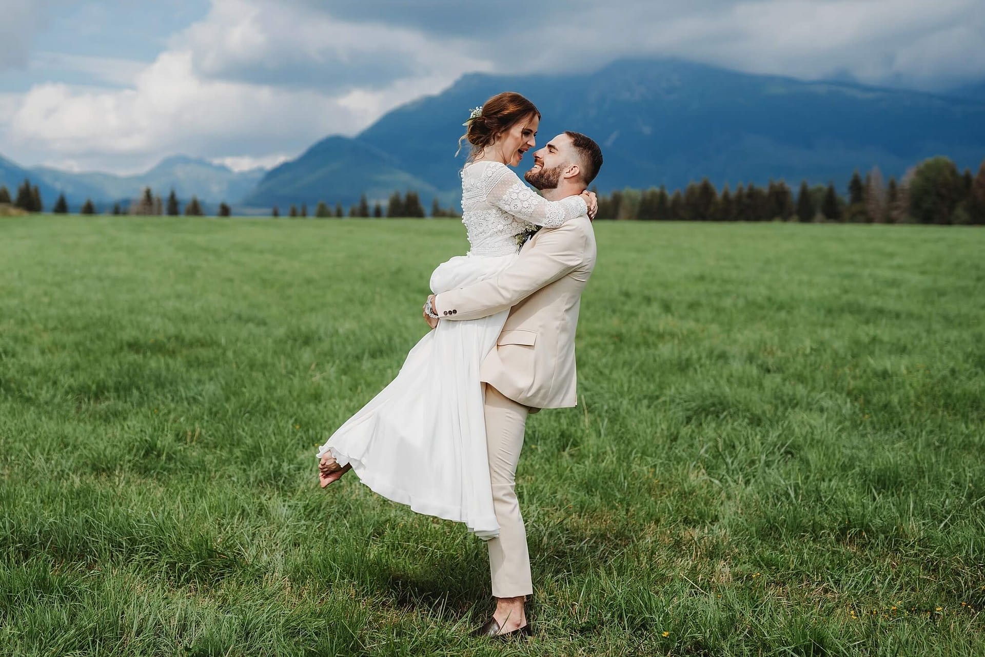 Svadobný fotograf Liptov - svadba pod Kriváňom